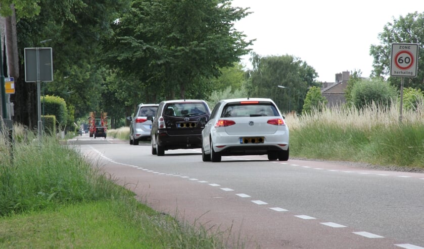 • De Benedeneind Zuidzijde: langgerekte weg zonder verkeersbelemmeringen.