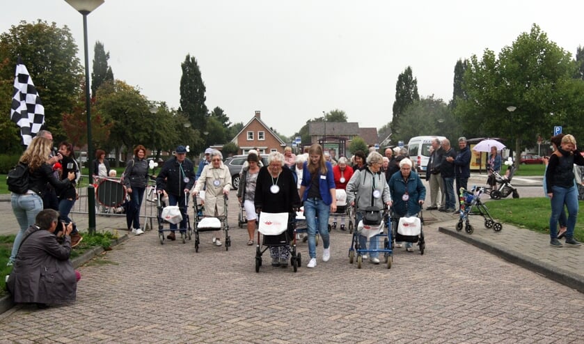 • De eerste editie van de Rollator Race in Altena werd in 2018 gehouden in Almkerk.