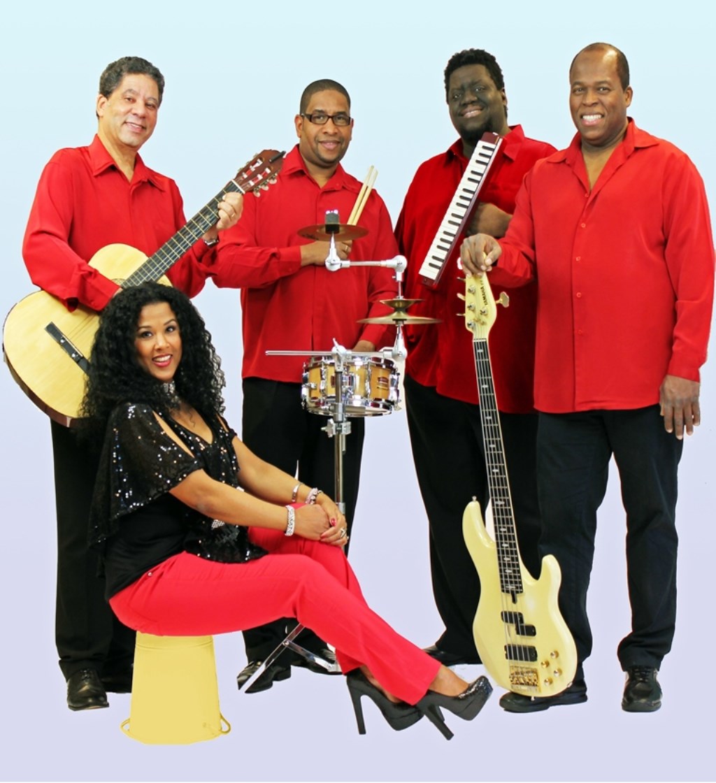 • De swingende allround band Suncere speelt zaterdag tijdens het Foodtruckfestival.