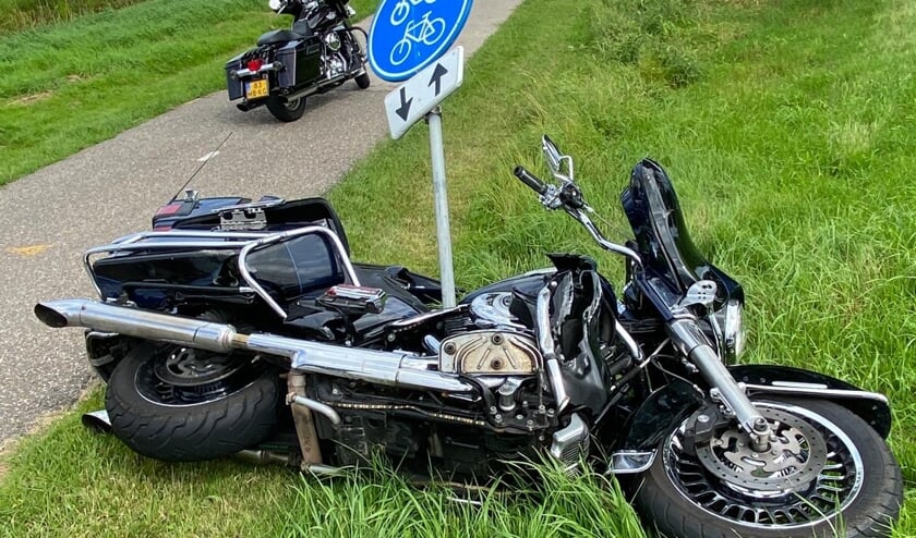 Motorrijder crasht op Kamperzeedijk - De Stadskoerier