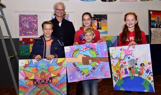De prijswinnaars met wethouder John Frenken | Fotonummer: a8ab22