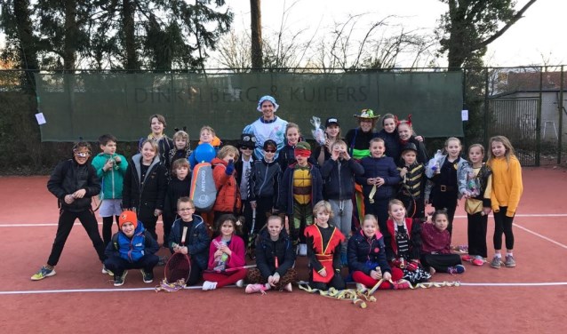 Carnavalstennis bij TV Son en Breugel | Fotonummer: 4e78fa