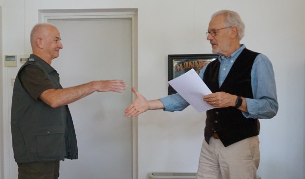 Frans van Wier (links) samen met burgemeester Hans Gaillard | Fotonummer: 7214e6