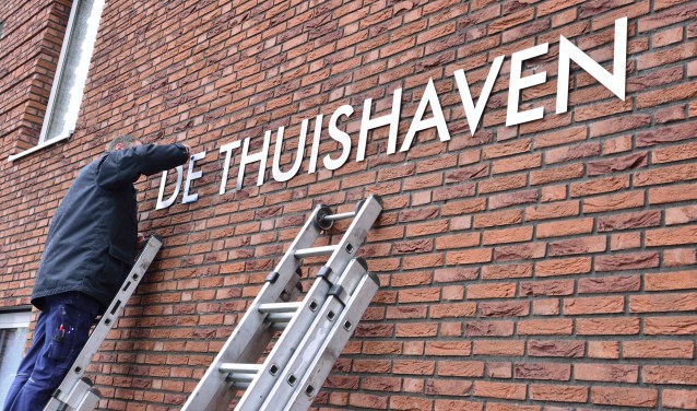 De naam op de huurappartementen aan de Molenstraat | Fotonummer: d80bc0