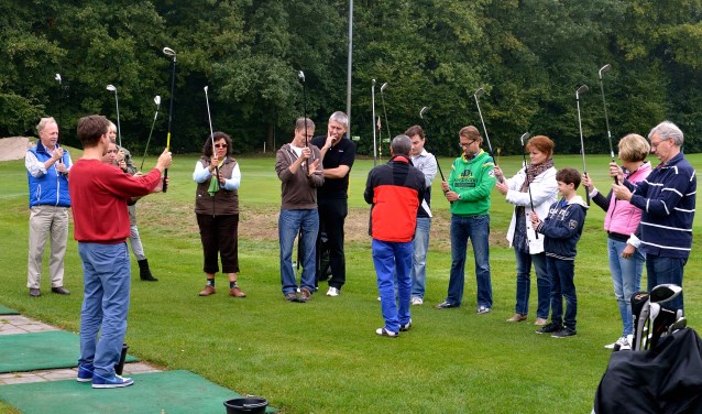 Golfclinic tijdens Open dag Golfclub Son 2018 | Fotonummer: cd1b1a