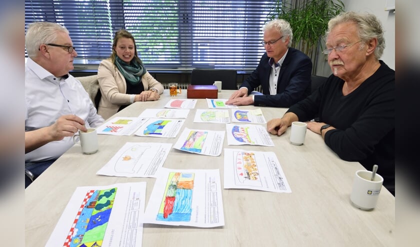 V.l.n.r. Martin van de Bunt, Michelle Driessen, John Frenken en Willem Berkers | Fotonummer: ba3269
