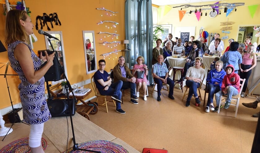 Eva Wiselius op het podium tijdens haar speech | Fotonummer: 593059