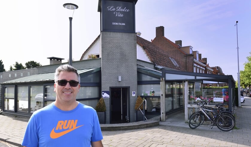 Kosta Tasi, eigenaar van Italiaans restaurant La Dolce Vita | Fotonummer: 6ec0b4
