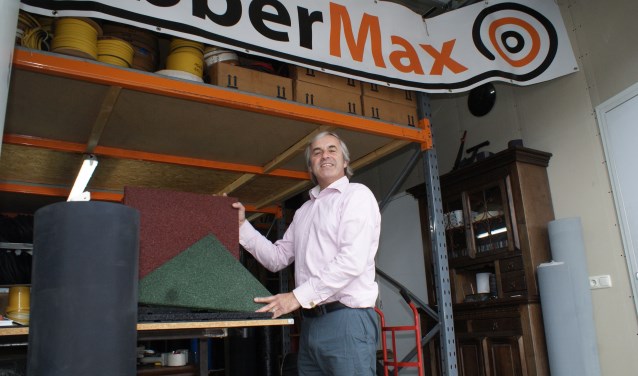 Max de Graaf van RubberMax is gespecialiseerd in rubberen vloeren, matten, profielen en nog veel meer. Foto: VSK
