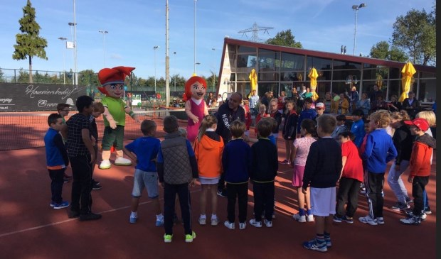 Feest bij Tennisvereniging Forescate. Foto: Bas van den Beld