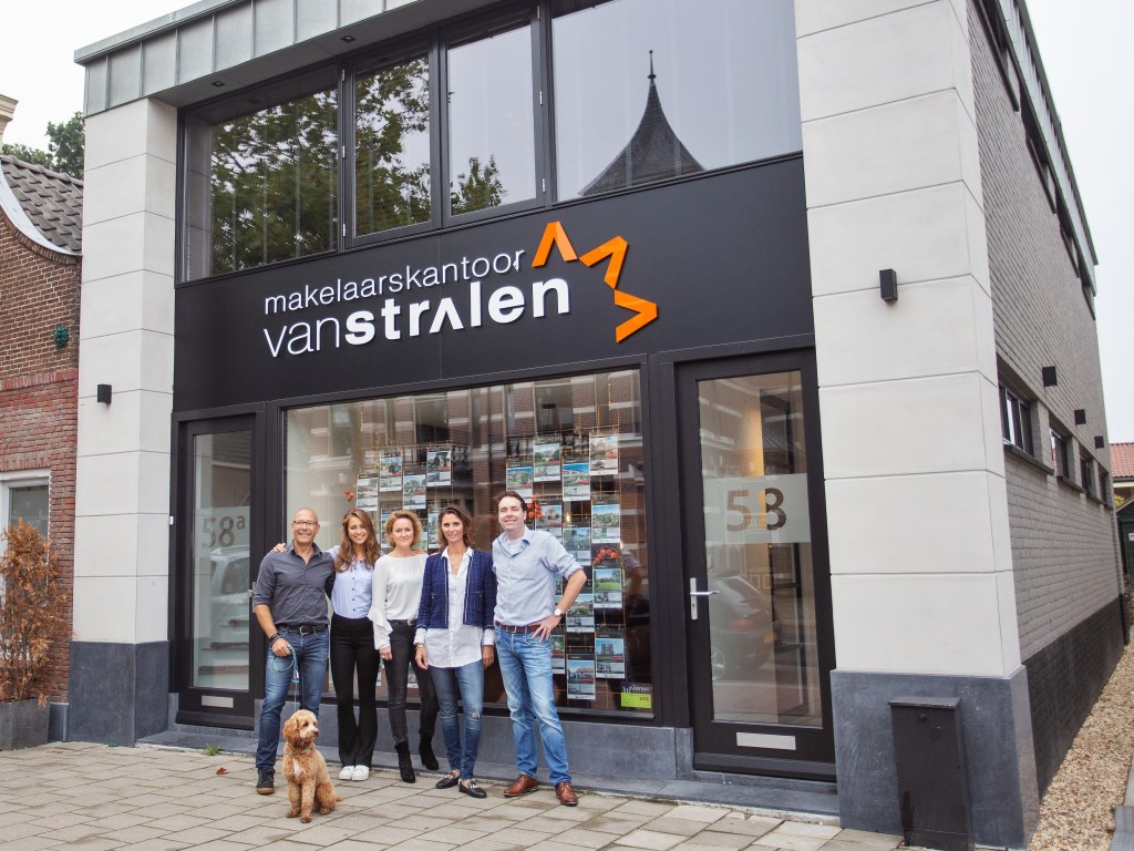 Makelaarskantoor Van Stralen - Leidseweg 58 2251 LC - Voorschoten - www.makelaarskantoorvanstralen.nl T. 071 562 0000