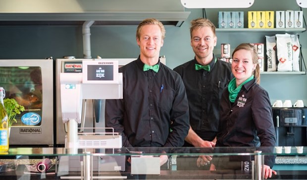 Slagers Van Eijk, blij met de verruiming van de winkeltijden in Voorschoten!