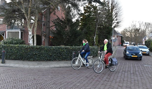 De Krimkade fungeert steeds meer als sluiproute voor het verkeer op de Leidse weg richting het centrum, vindt het CDA. Foto: CDA