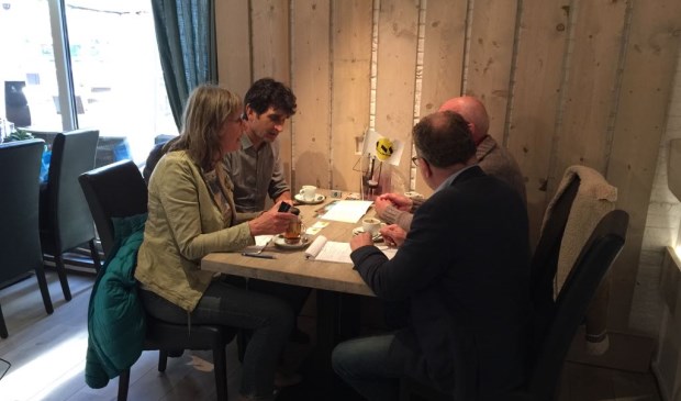 Spreekuur ONS bij lunch en espressobar Het Wedde. Foto: PR
