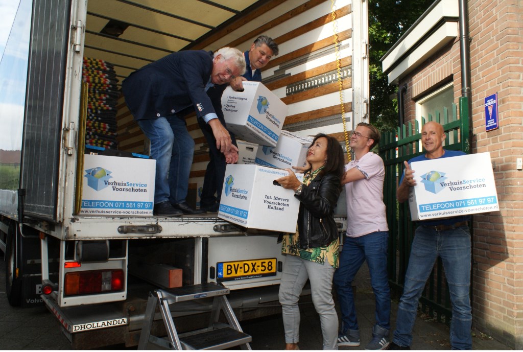 vlnr Vader Co en zoon Wilbur Zitman, Bas Waanders, Tinus van der Santen en Laura Zitman. Foto: VSK