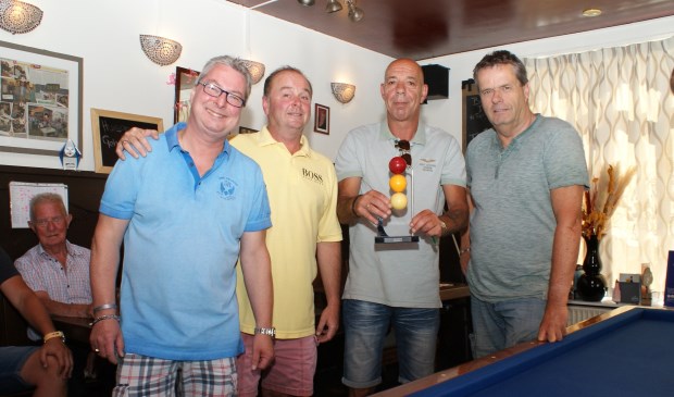 Vlnr Rob Scholtes, Willem van Engelen, Jan Mink (winnaar van vorig jaar) en Dick Rol. Foto: VSK