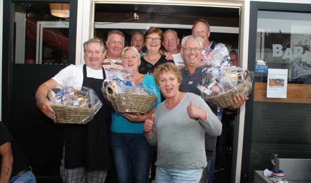 De winnaars en de jury met rechts (met mand) winnaar Wilco. Foto's: VSK