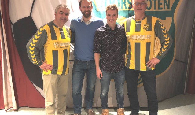 Vlnr Hans Douw (organisatie), Stefan Mouwen en Rypke Bakker (winnaars), Daan Lobel (organisatie). Foto: pr