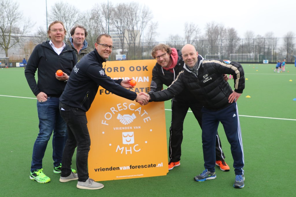 Doe mee, word ook Vriend van Forescate moedigen de Vrienden Van Forescate aan. Op de website www.voorschotensekrant.nl meer foto's. Foto: Ad de Gruiter