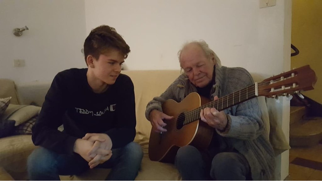 Gerard met zijn kleinzoon Remy, de foto is gemaakt in februari 2019. Foto: Ella Koerts-Hermsen