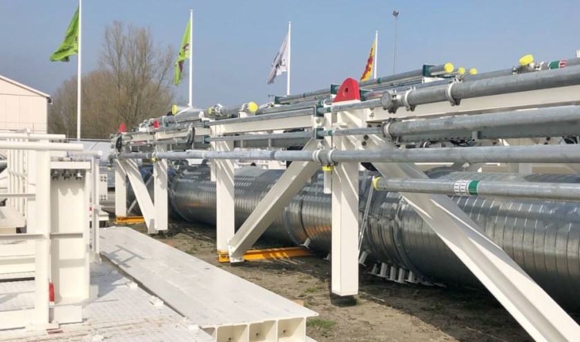 Het eerste deel van de tunnelboormachine is gearriveerd op de bouwplaats van de Rijnlandroute