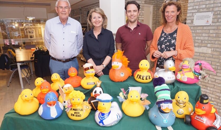 Tja welke Very Important Duck heeft de hoofdprijs gewonnen! De jury weet het maar maakt het pas bekend op Koningsdag. Foto's: VSK