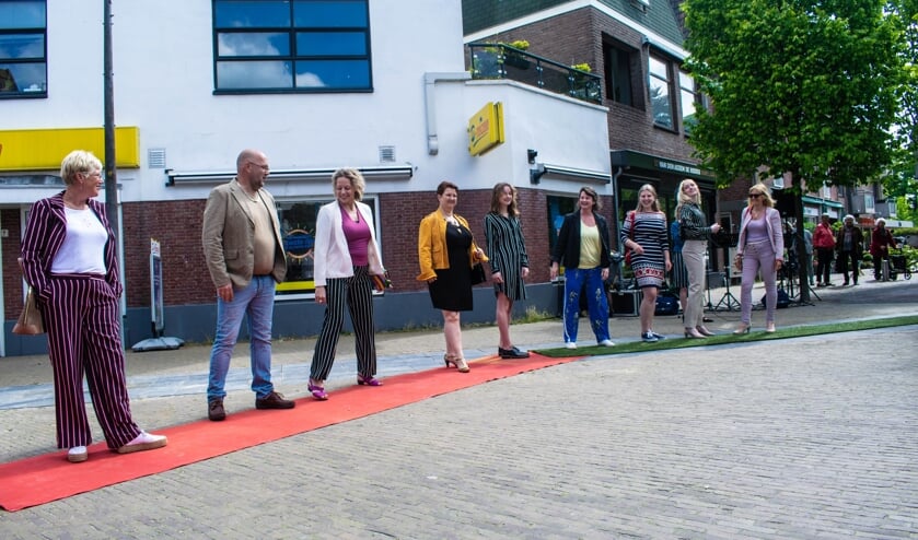 Dames- en herenkleding, tassen en schoenen!