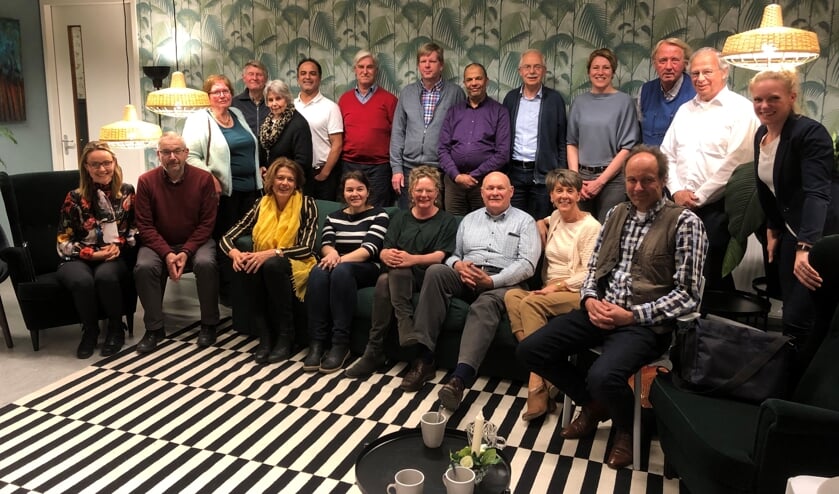 De samenwerking tussen verschillende vrijwilligersorganisaties en Voorschoten Voor Elkaar wordt versterkt. Foto: Voor Elkaar