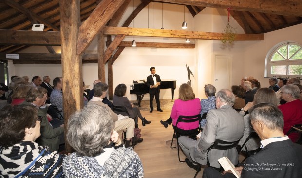 Het publiek genoot van het optreden van Ardjoena Soerjadi afgelopen zaterdag in de Klankvijver. Foto: Idsard Bosman