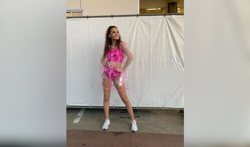 Trijntje Lamboo danste bij de Toppers en treedt zaterdag op bij het concert van Tino Martin. Foto: Fam. Lamboo