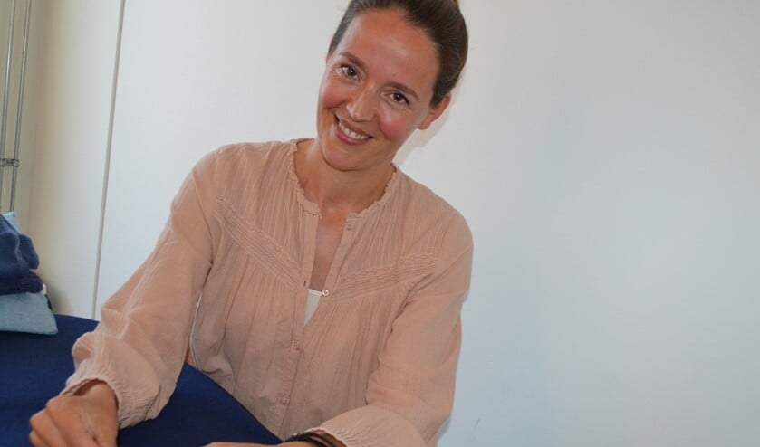 Saskia Schuijt: "Veel mensen zijn van te voren bang voor het idee van naaldjes maar ze zullen snel ervaren dat het geen pijn doet en dat een acupunctuurbehandeling juist heel ontspannend is."