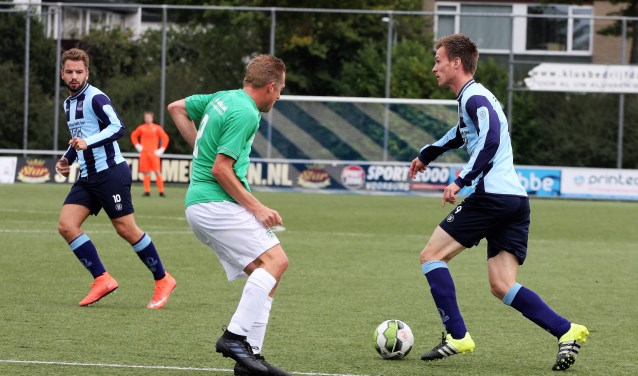 Joshua Steenvoorden (links) & Marc du Chatenier (Forum Sport) scoorden zaterdag (foto: AW).