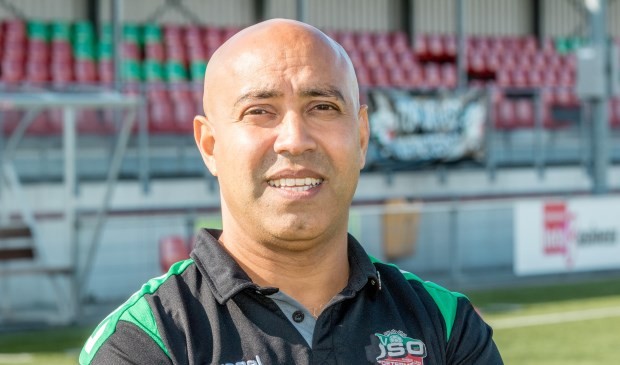 Trainer Faizel Soekhai en SV DSO gaan na dit seizoen uit elkaar. Foto: pr