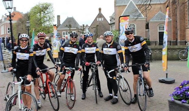 Omdat velen meedoen aan de teamtijdrit, wordt de route al druk verkend (foto: Ap de Heus).