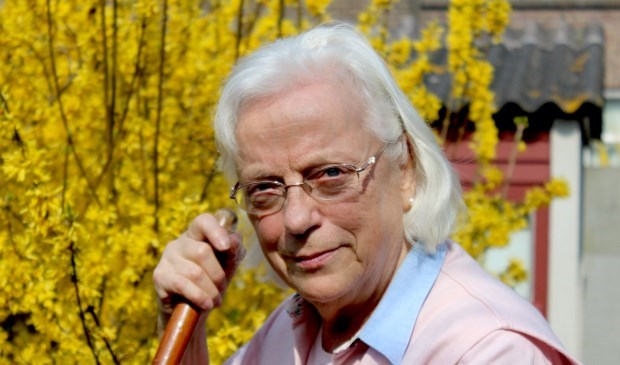 Mary Oosterveer pleit reeds een aantal jaren voor herinvoering van de papieren Ouderengids (archieffoto).