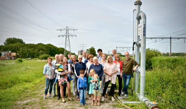 Bewoners van nabijgelegen woningen in de wijk De Zijde bij de retourbemaling voor The Mall of the Netherlands (foto: pr).
