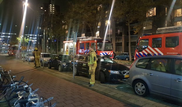 De brandweer heeft de brand, die in een van de kleedkamers woedde, snel geblust. Foto's: AS Media