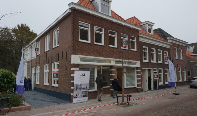 Er was zaterdag grote belangstelling voor de open dag in de twee panden aan de Venestraat waarin vier luxe appartementen zijn gerealiseerd (foto: pr).
