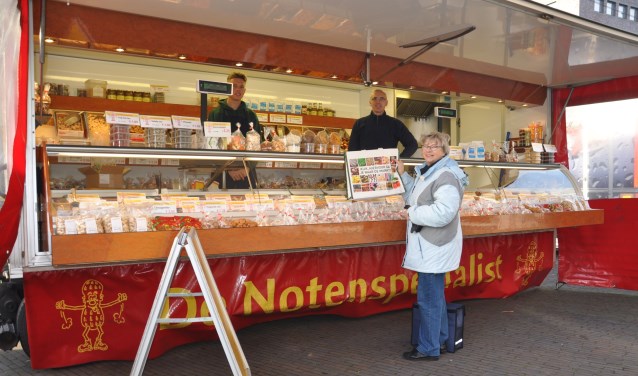 De notenbar is al 12,5 jaar een begrip in Ypenburg. Vrijdag staat hij er weer.