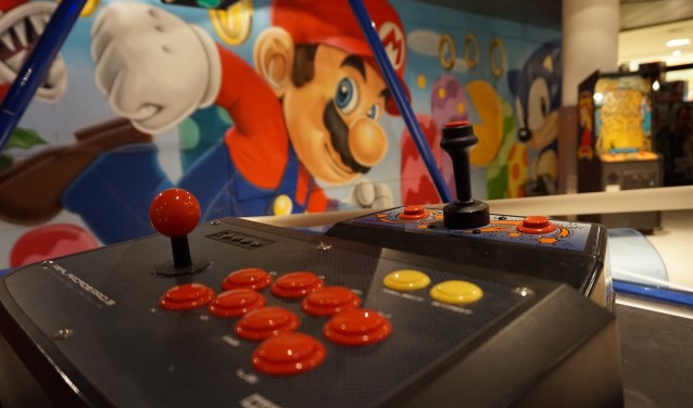 Mensen komen speciaal voor het Gamemuseum naar Zoetermeer. Foto: Gijs Molsbergen