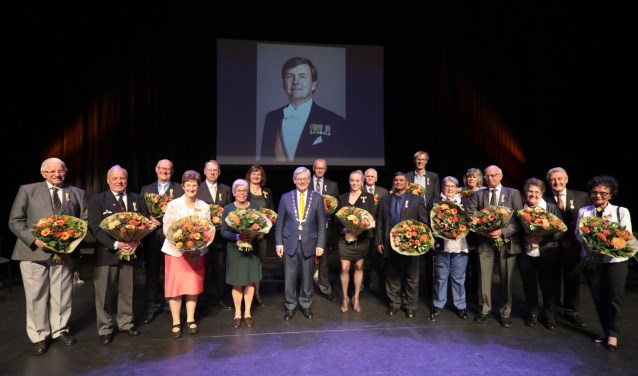 Koninklijke onderscheiding voor zeventien inwoners van Zoetermeer en één inwoner van de gemeente Lansingerland. Foto: Jan van Es