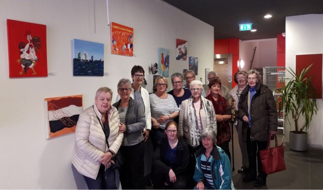 Kleurrijke Hollandse expositie van schildergroep Oosterheem in WelThuis verpleegtehuis Magnolia. Foto: pr