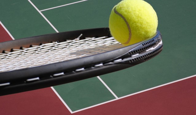 Op Tennispark Overdam wordt op zaterdag 25 augustus een benefiettoernooi 'Tennis voor Eefje' gehouden (stockfoto).