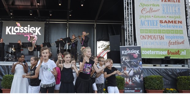 Het ‘Retteketet megadansspektakel’. Foto: Ardito/Jan Evert Zondag