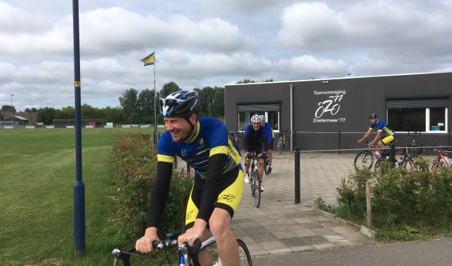 Doe mee aan de laatste toerfiets trend: verlaat het asfalt en ontdek de onverharde paden, maar wel met een MTB'achtige fiets, crosser of racefiets met profielbanden. Foto: pr