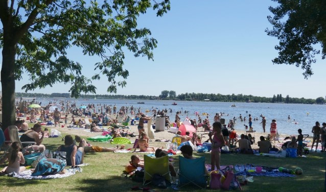 Zoetermeer anno 2018: beeld van het Noord Aa strand. Elke deelnemer aan het burgerpanel krijgt enkele malen per jaar een tiental vragen voorgelegd. Foto: Jan van Es