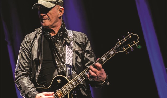 Jan Akkerman, zaterdag 8 september met My Brainbox aanwezig op het JJ's Blues & Roots Festival. Foto: Sander Drooglever