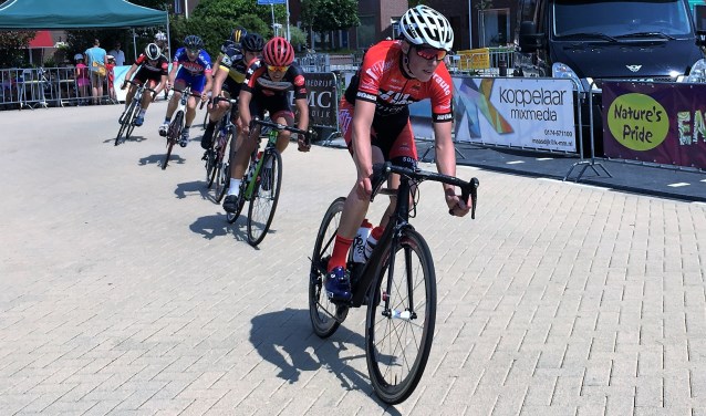 Bas van Belle uit Zoetermeer wint in Maasdijk. Foto: Dan Rolandus