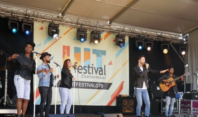 Een zonovergoten dag vol professionele previews, optredens van Zoetermeerse talenten en ander leuk vermaak. Foto: Jan van Es