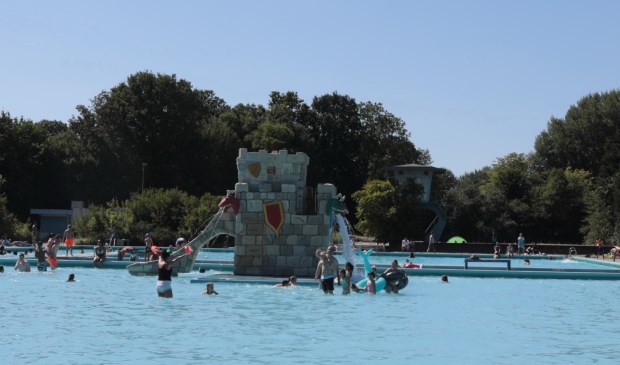Sinds de sluiting van zwembad Het Keerpunt is er een duidelijke wens van de Zoetermeerders naar meer recreatief zwemwater. Foto: Jan van Es
